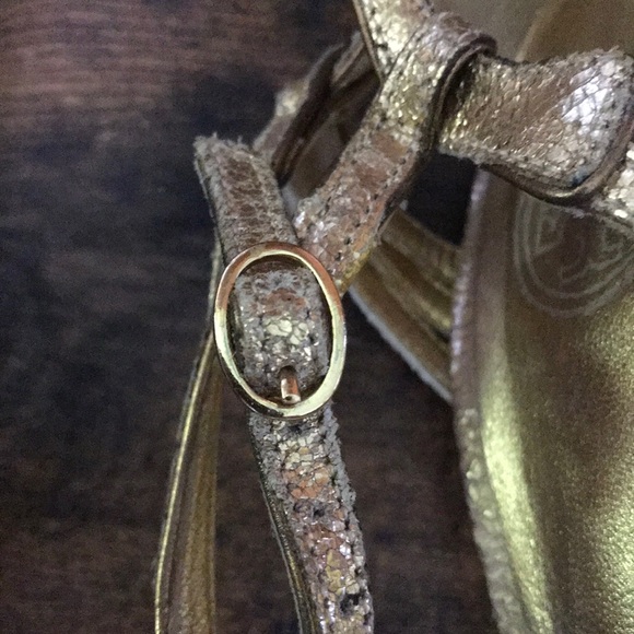 Tory Burch gold Distressed Shoes size 6 - Picture 10 of 12